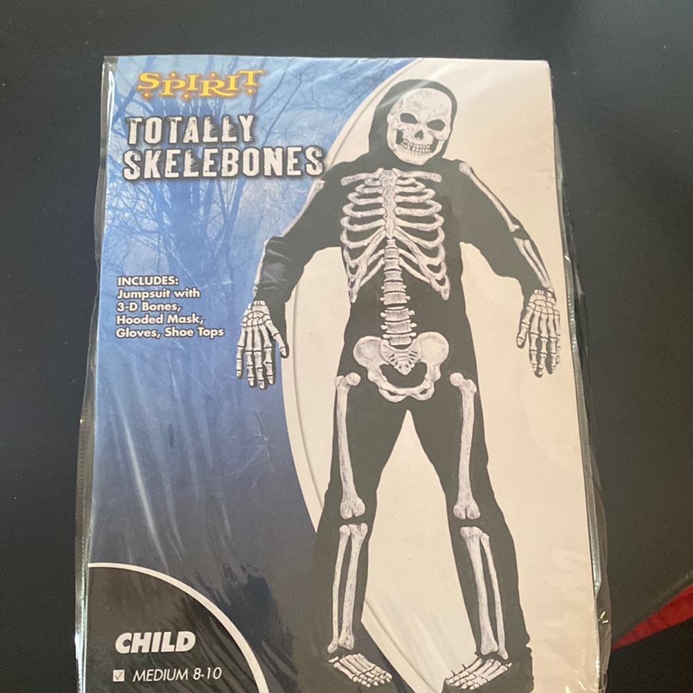 NEW| Spirit Totally Skelebones size: kids/ Medium 8-10